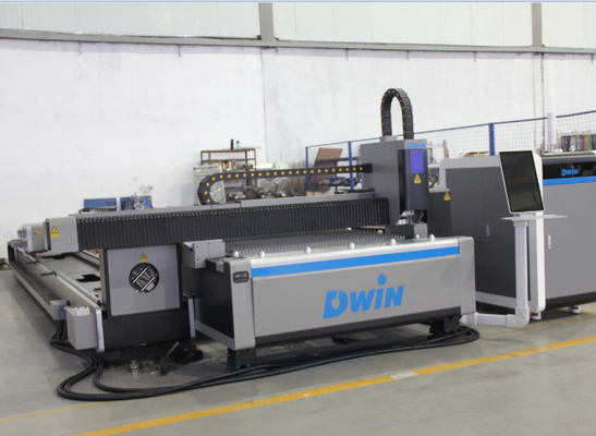 Роторный резец утюга лазера автомата для резки DWIN 1000W трубы лазера прибора